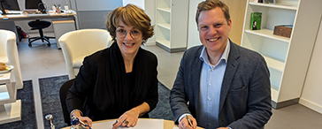 Die Vorstandsvorsitzende und Direktorin der Stiftung SPI Annette Berg und der Dekan der FHM Prof. Dr. Rainer Beurskens